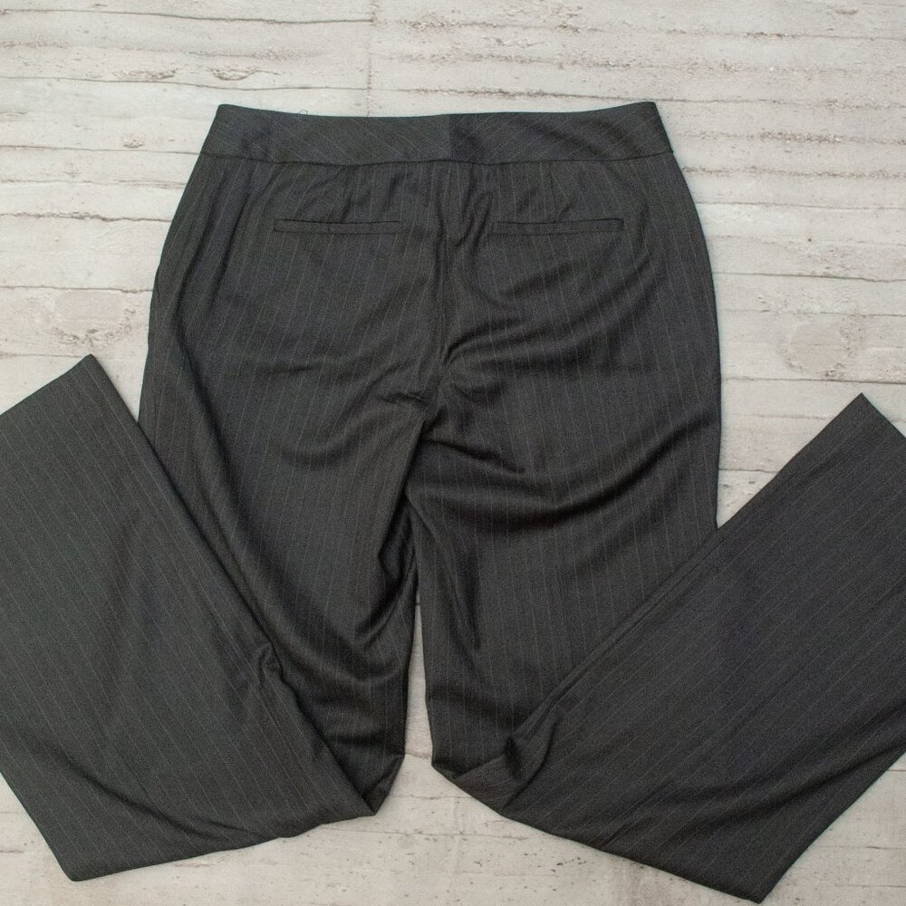 Calvin Klein Pinstripe Suit in Grey and Black size 4 - Picture 11 of 14